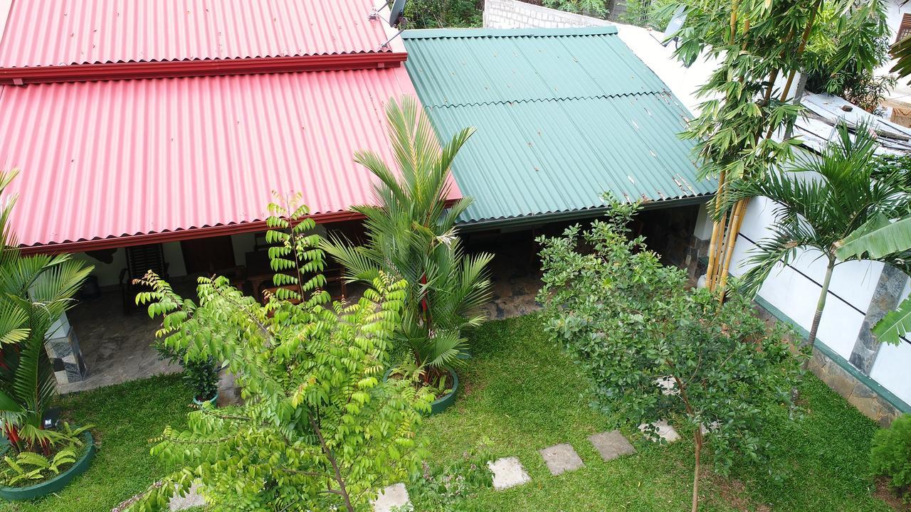 Avendra Garden Hotel Monaragala Exterior photo